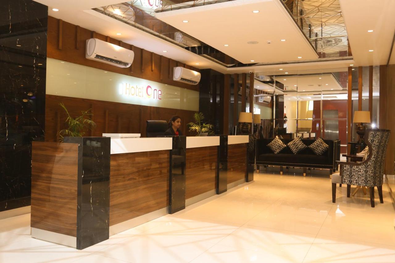 Hotel One Rahim Yar Khan Club Road エクステリア 写真
